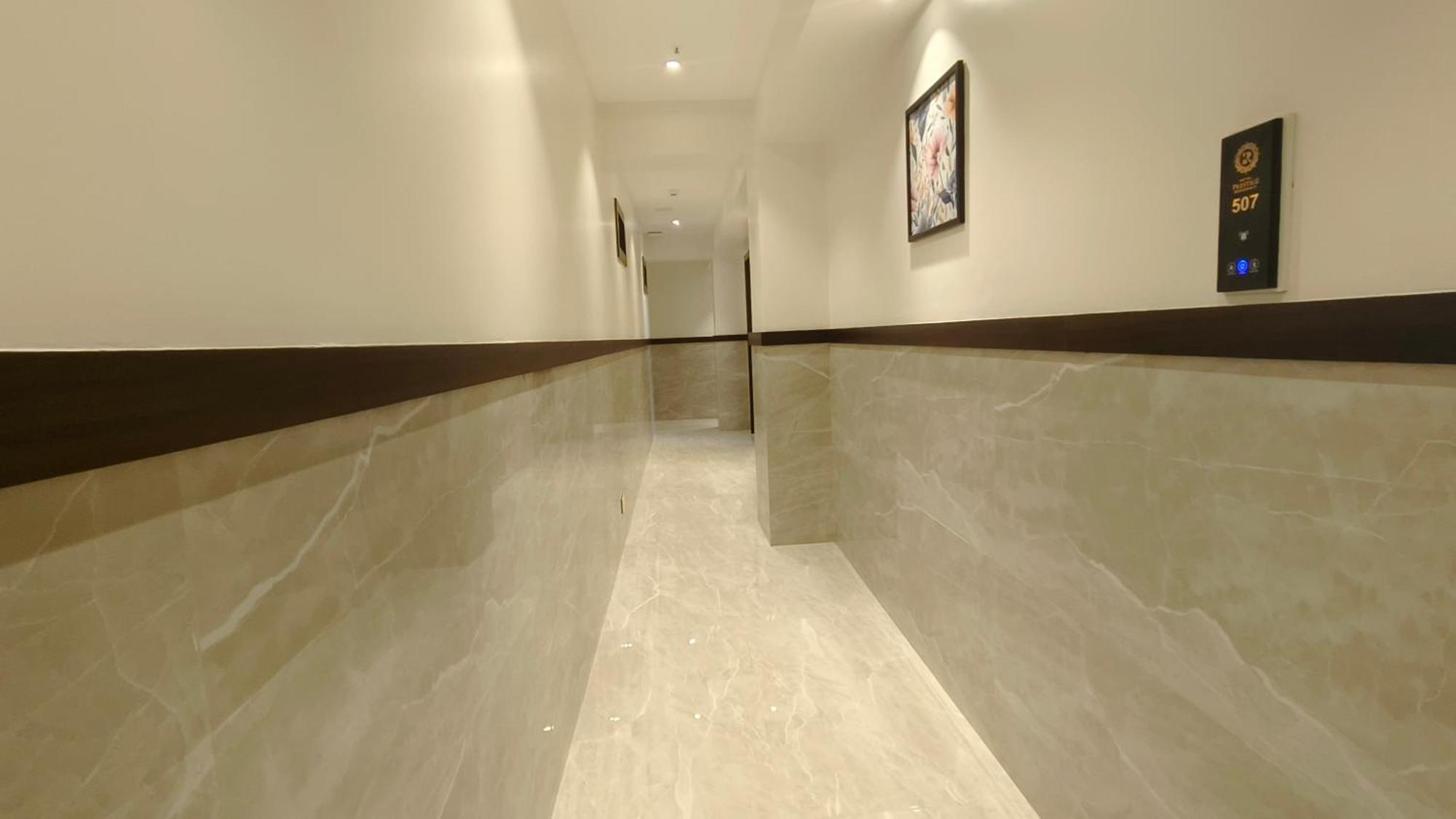 Hotel Prestige Residency Тхане Экстерьер фото