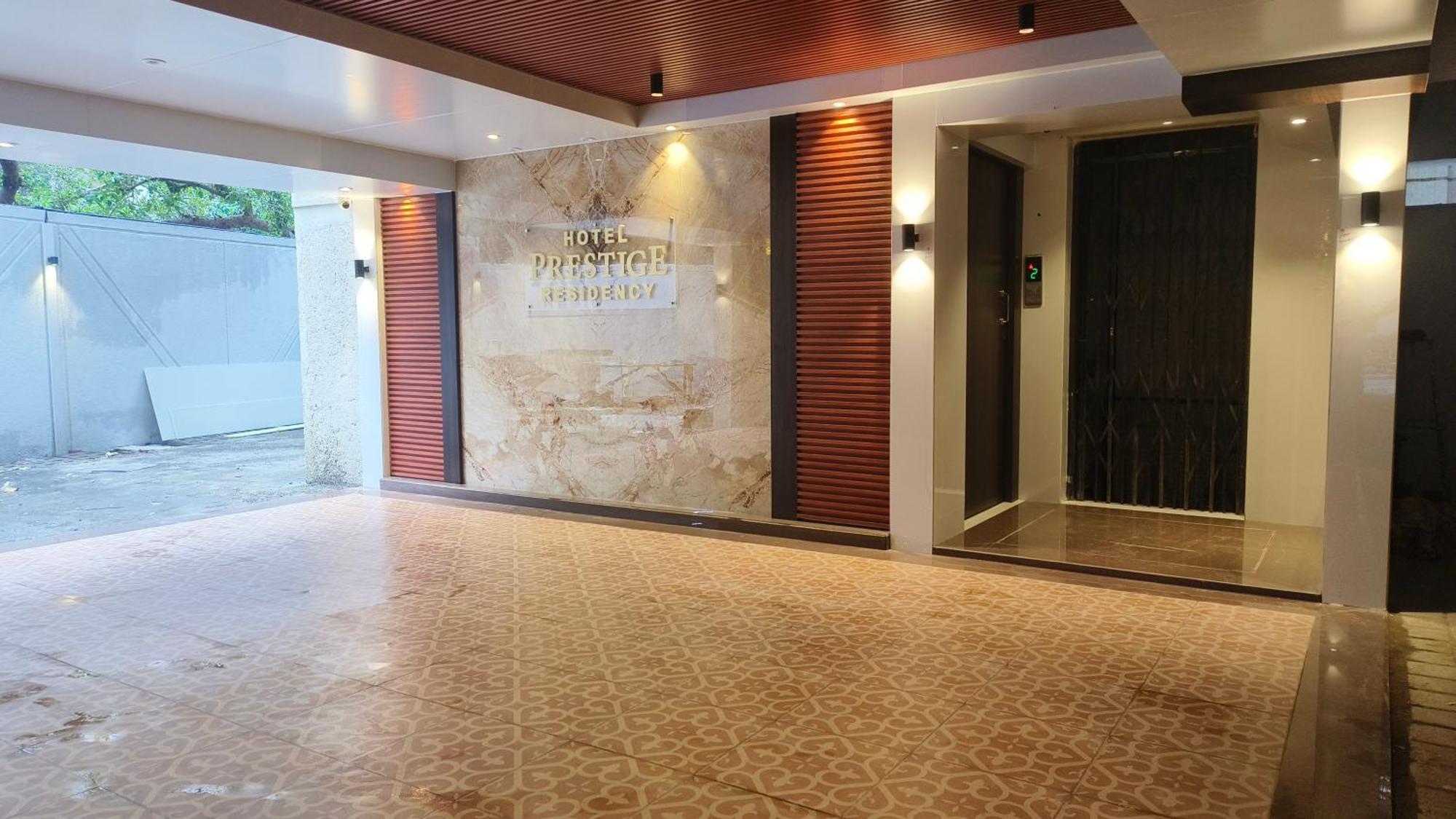 Hotel Prestige Residency Тхане Экстерьер фото