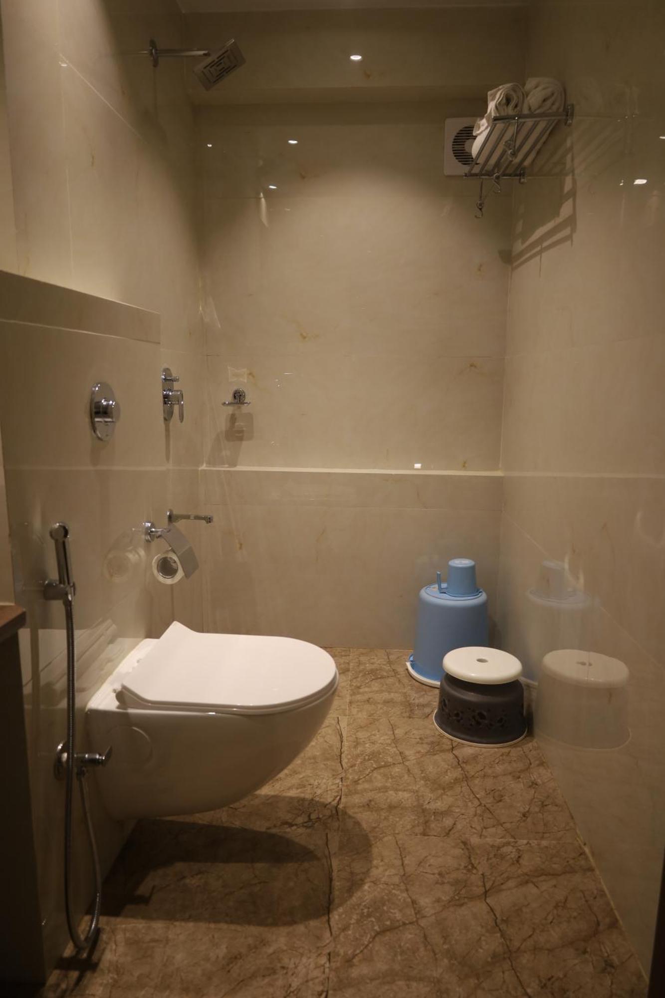 Hotel Prestige Residency Тхане Экстерьер фото