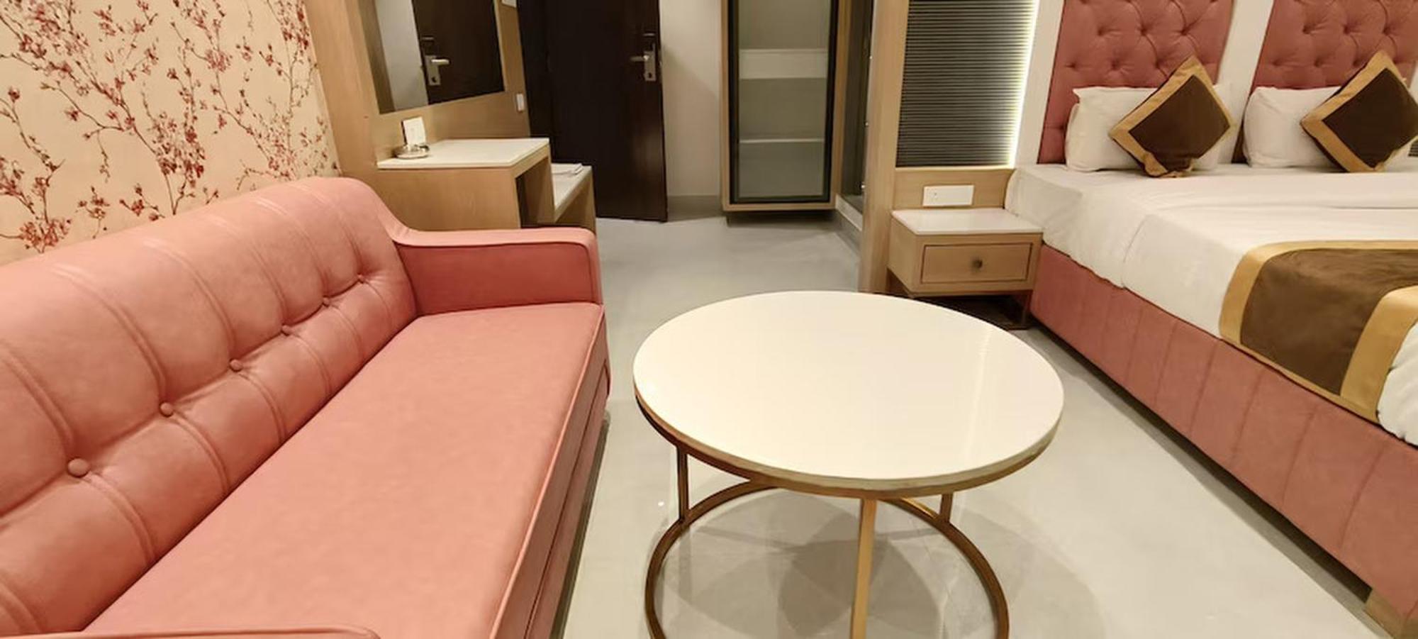 Hotel Prestige Residency Тхане Экстерьер фото