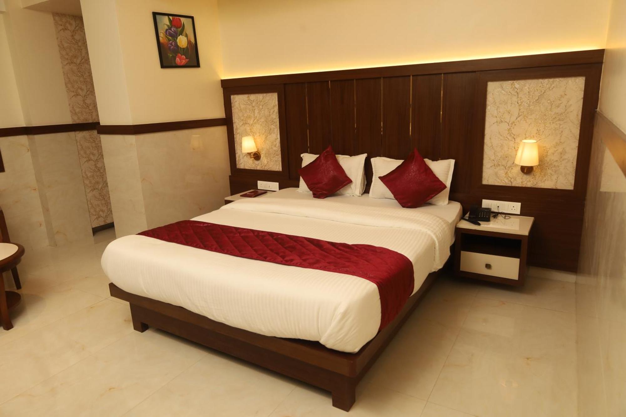Hotel Prestige Residency Тхане Экстерьер фото